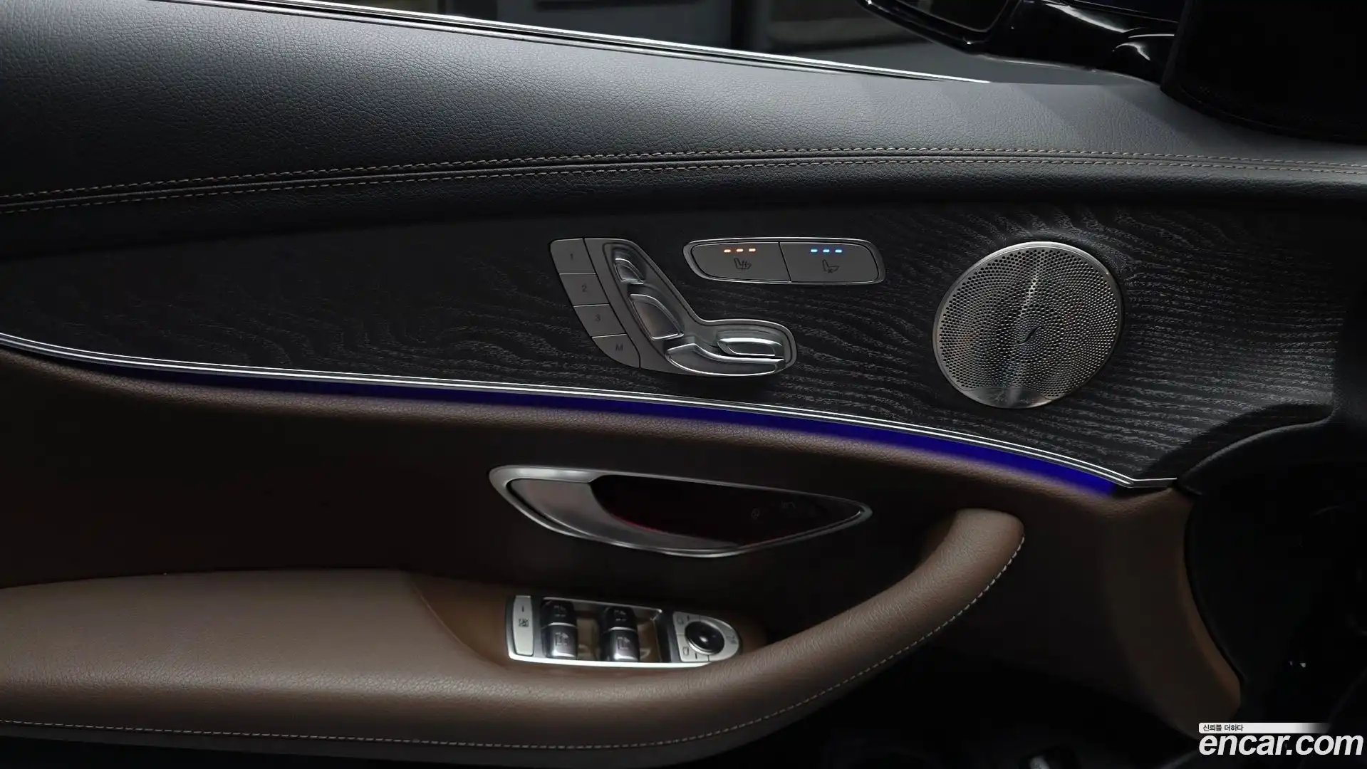 E-Class Mercedes-Benz 2022.3-INNER-034