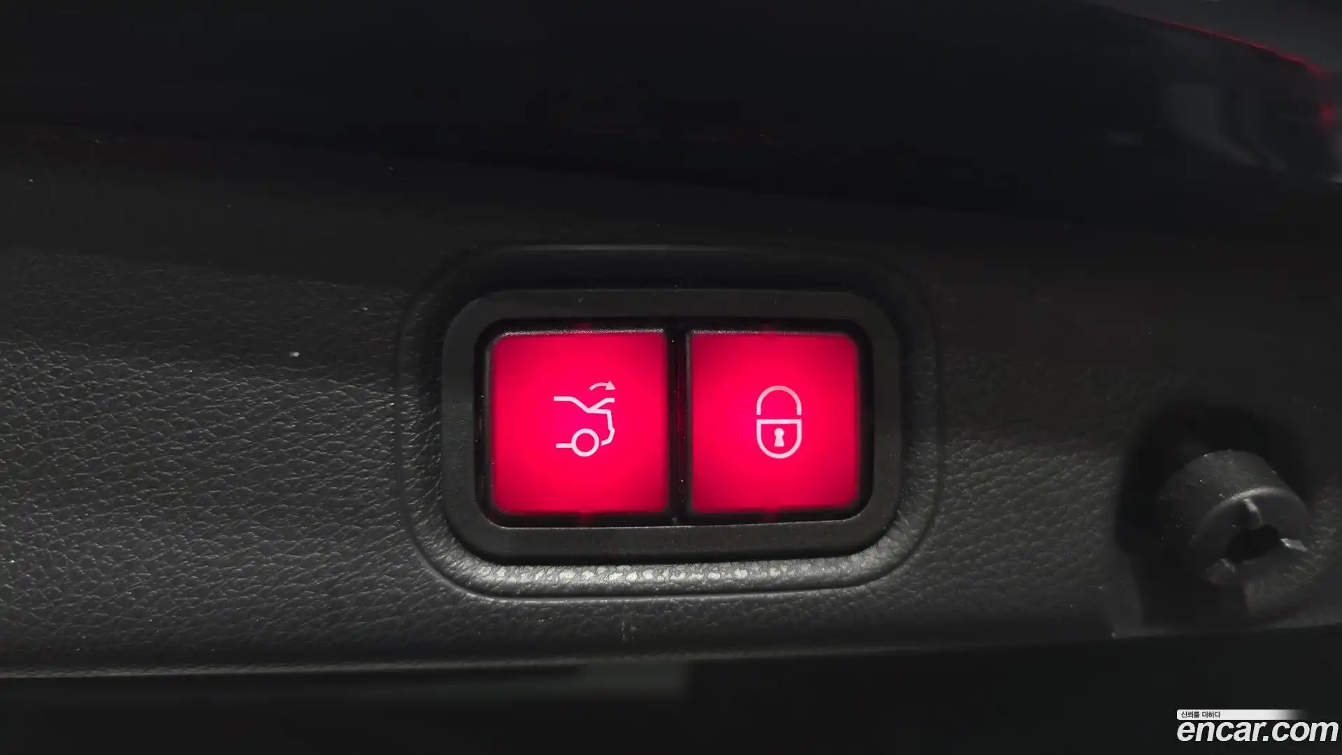 E-Class Mercedes-Benz 2022.3-OPTION-040