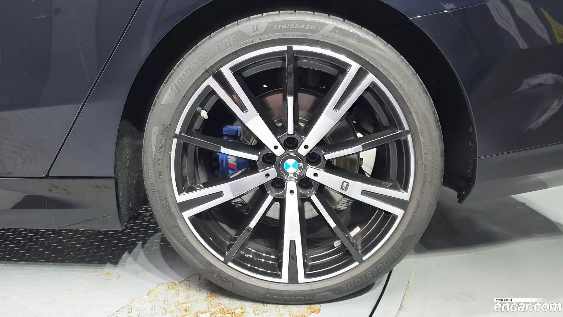 5-Series BMW 2025.7-OUTER-031