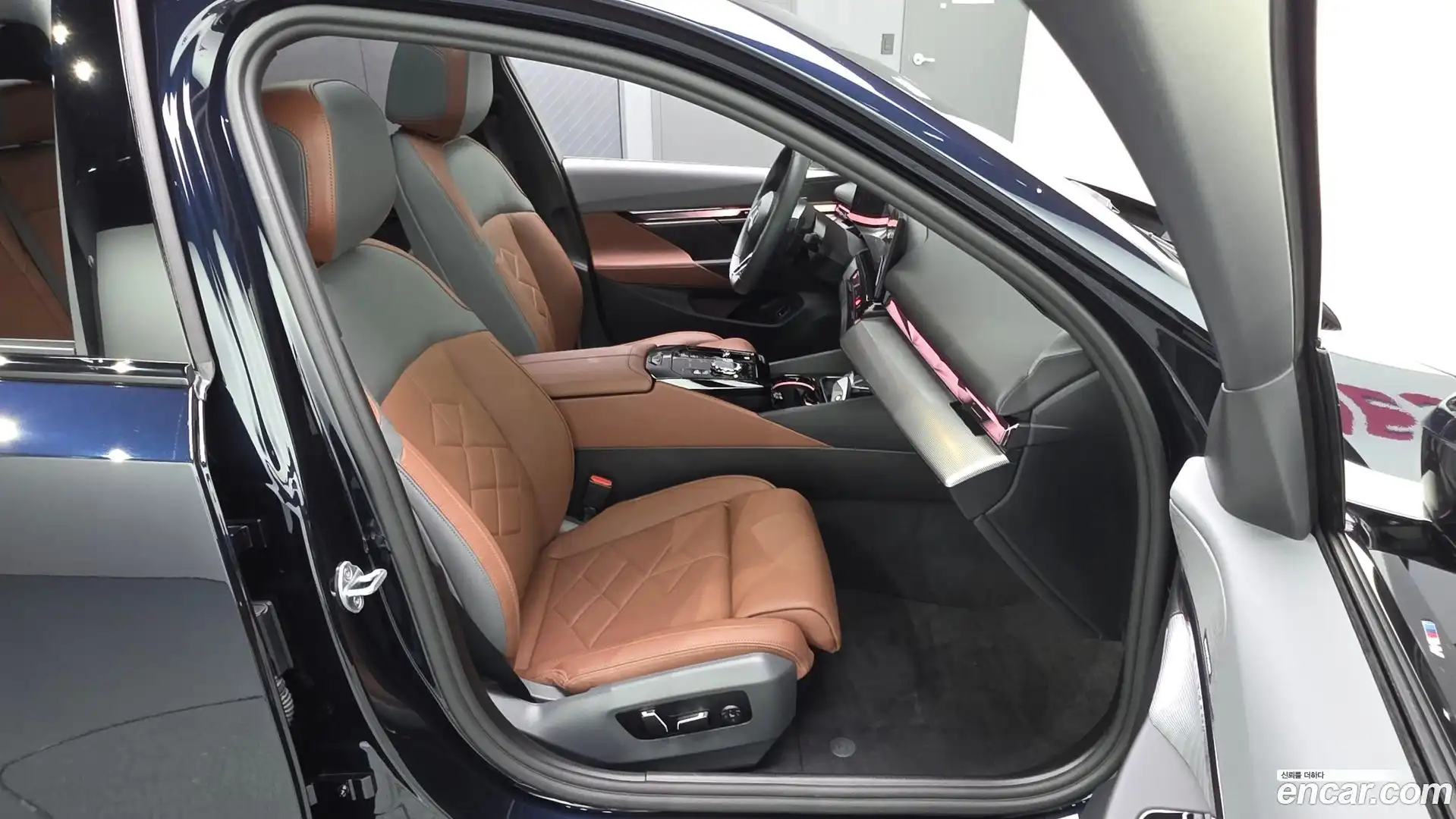 5-Series BMW 2025.7-INNER-036
