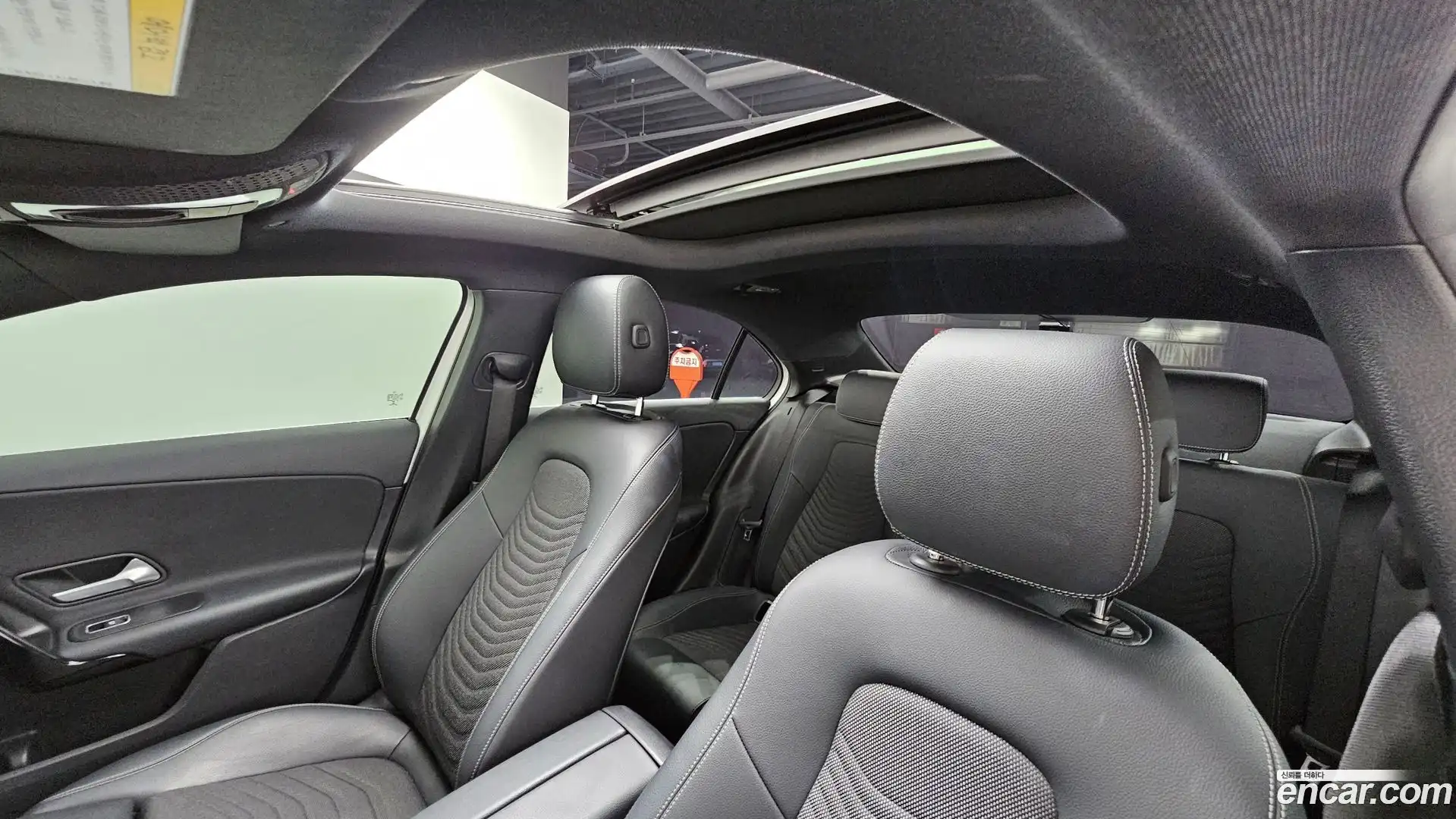 A-Class Mercedes-Benz 2020.4-OPTION-023