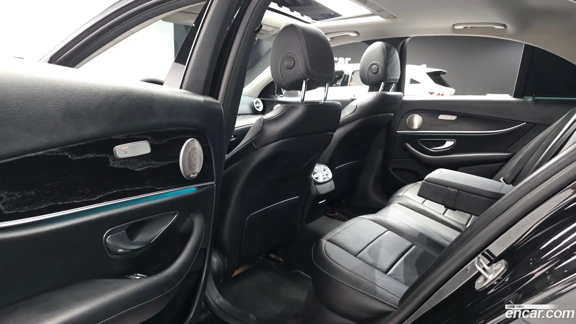 E-Class Mercedes-Benz 2017.9-OPTION-015