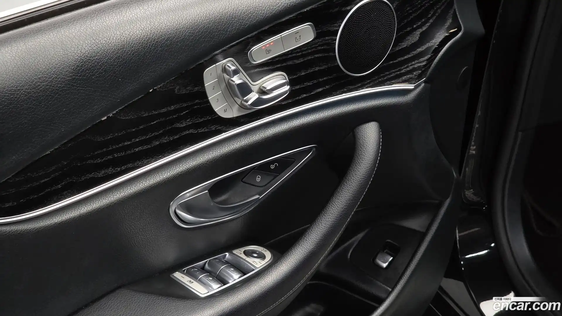 E-Class Mercedes-Benz 2017.9-OPTION-020