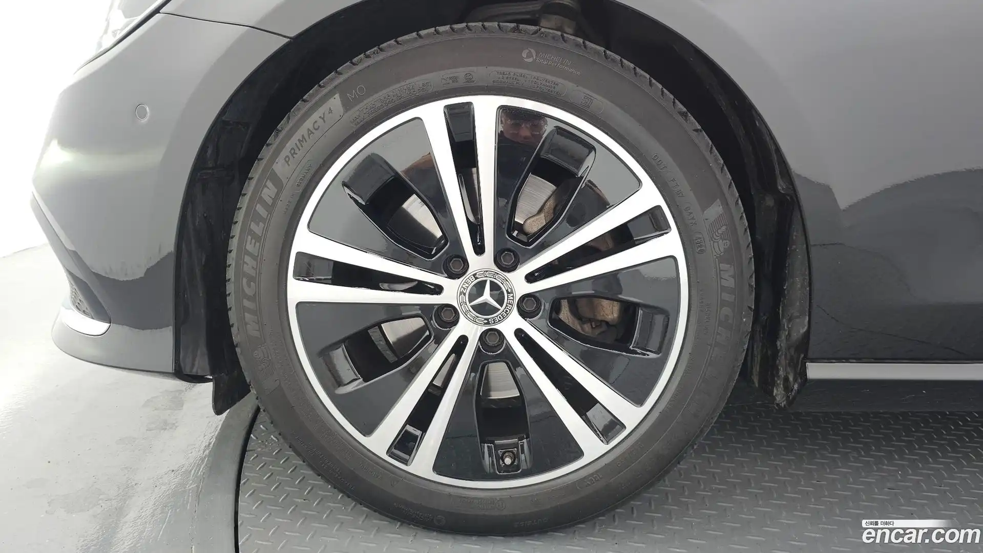 E-Class Mercedes-Benz 2021.1-OUTER-005