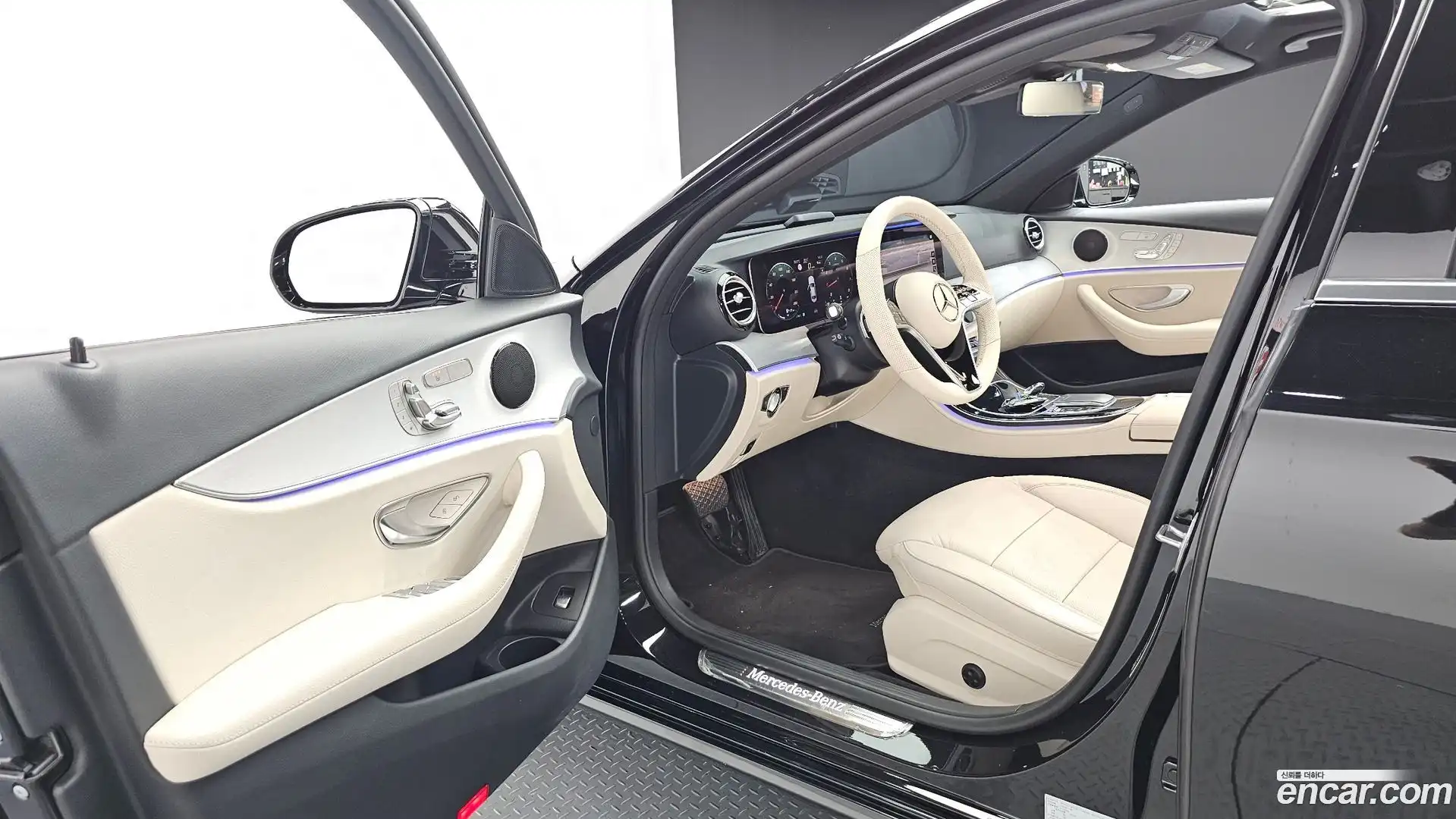 E-Class Mercedes-Benz 2021.1-INNER-010