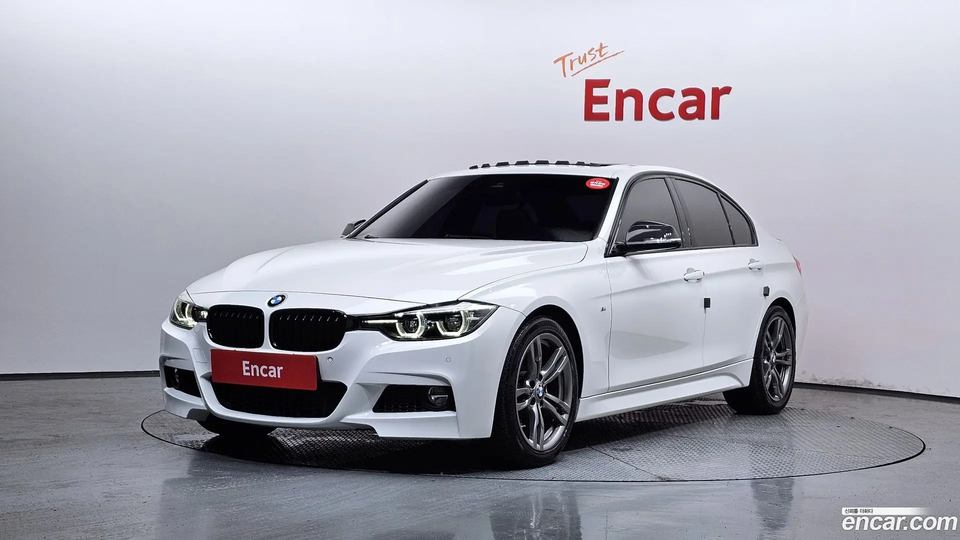 Main__Slider__Photo:3-Series BMW 2018.11-0