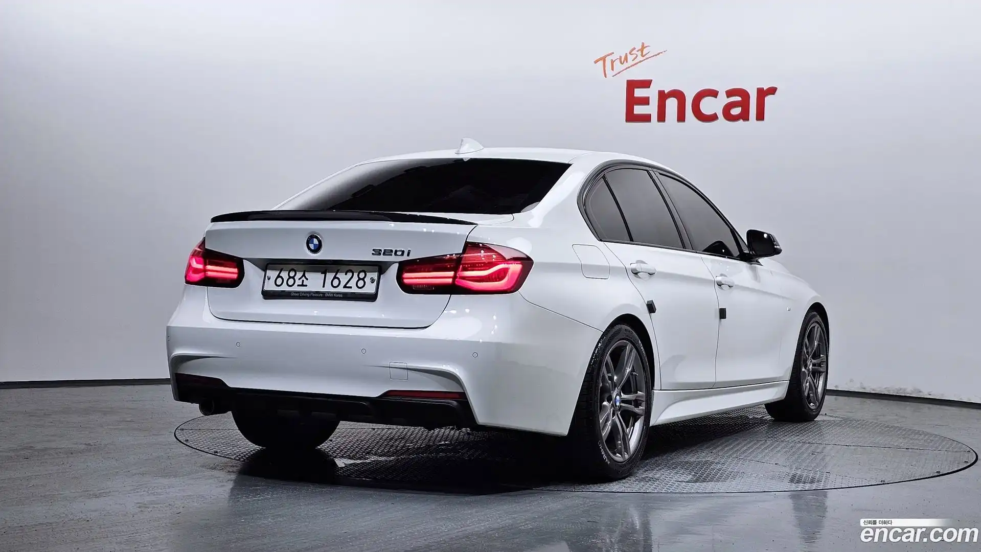 3-Series BMW 2018.11-OUTER-002
