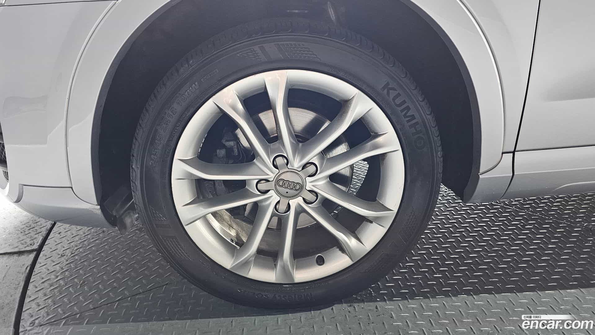 Q3 Audi 2015.4-OUTER-005