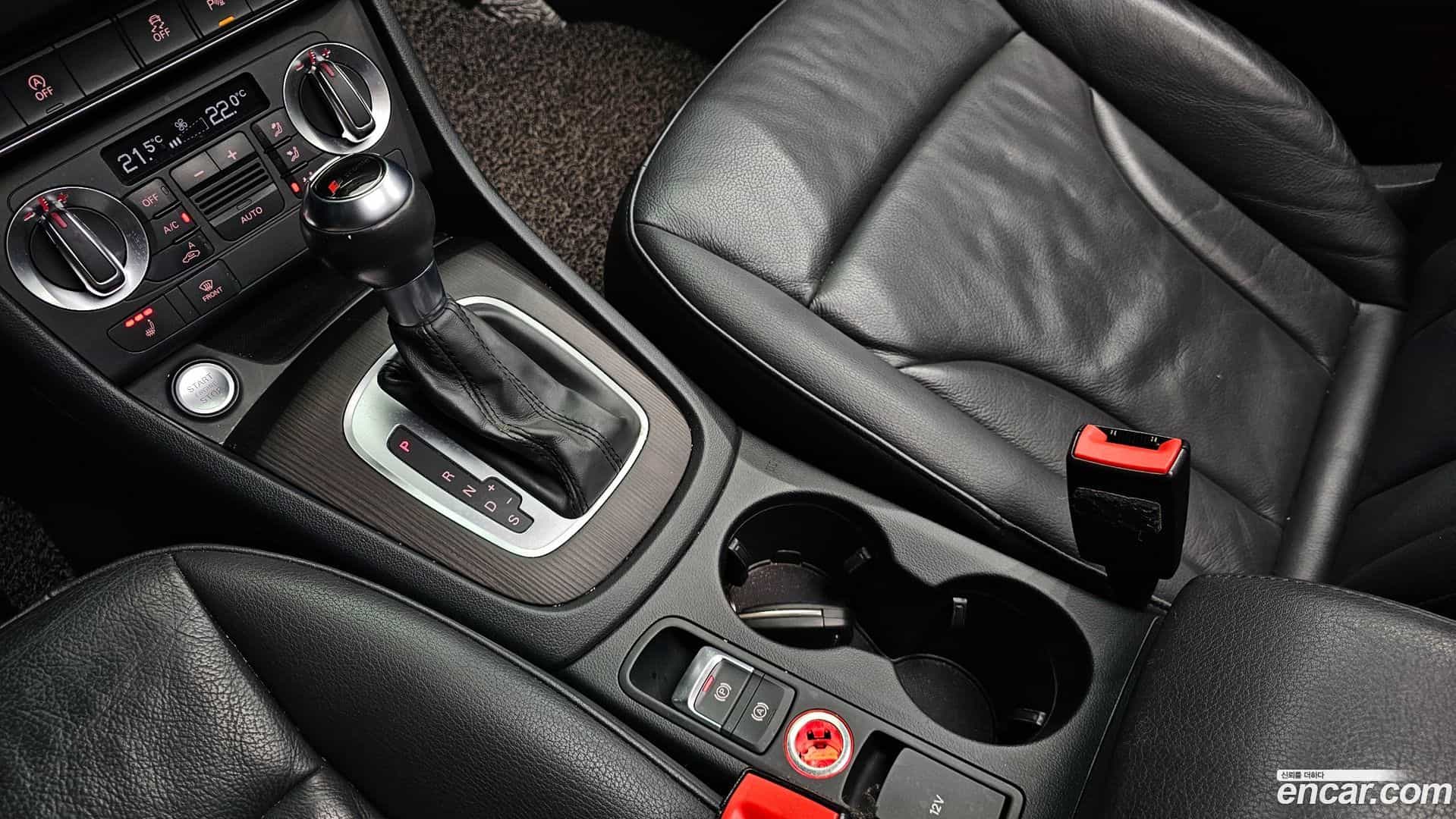 Q3 Audi 2015.4-INNER-009
