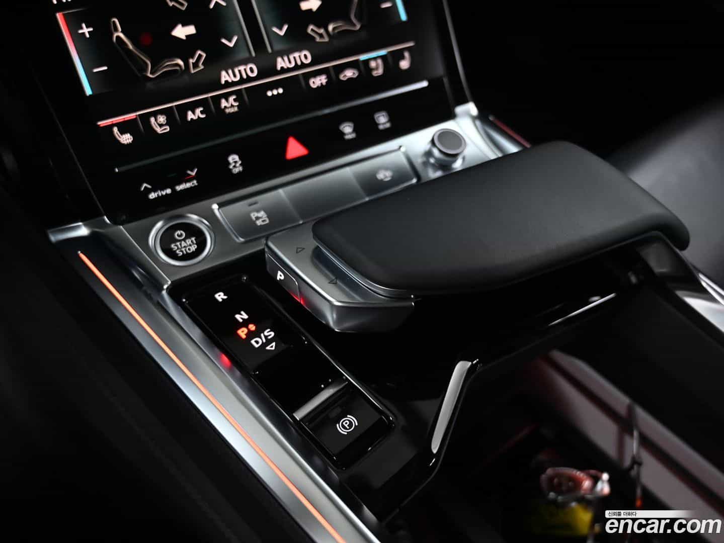 e-tron Audi 2022.9-INNER-009