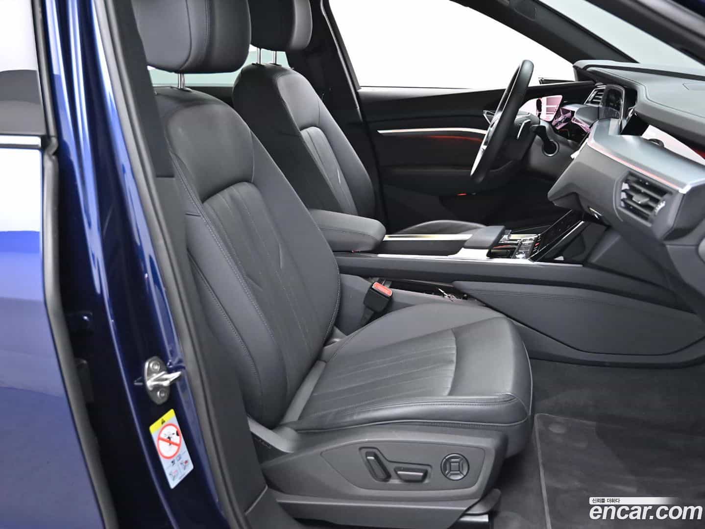 e-tron Audi 2022.9-INNER-010