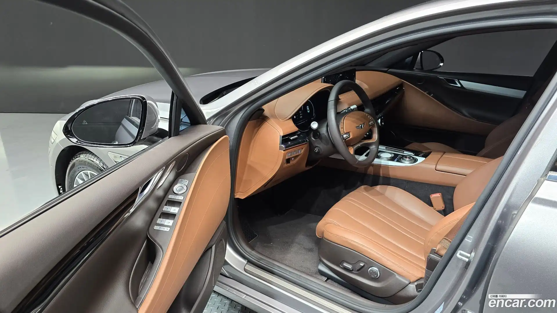 G80 Genesis 2022.4-INNER-010