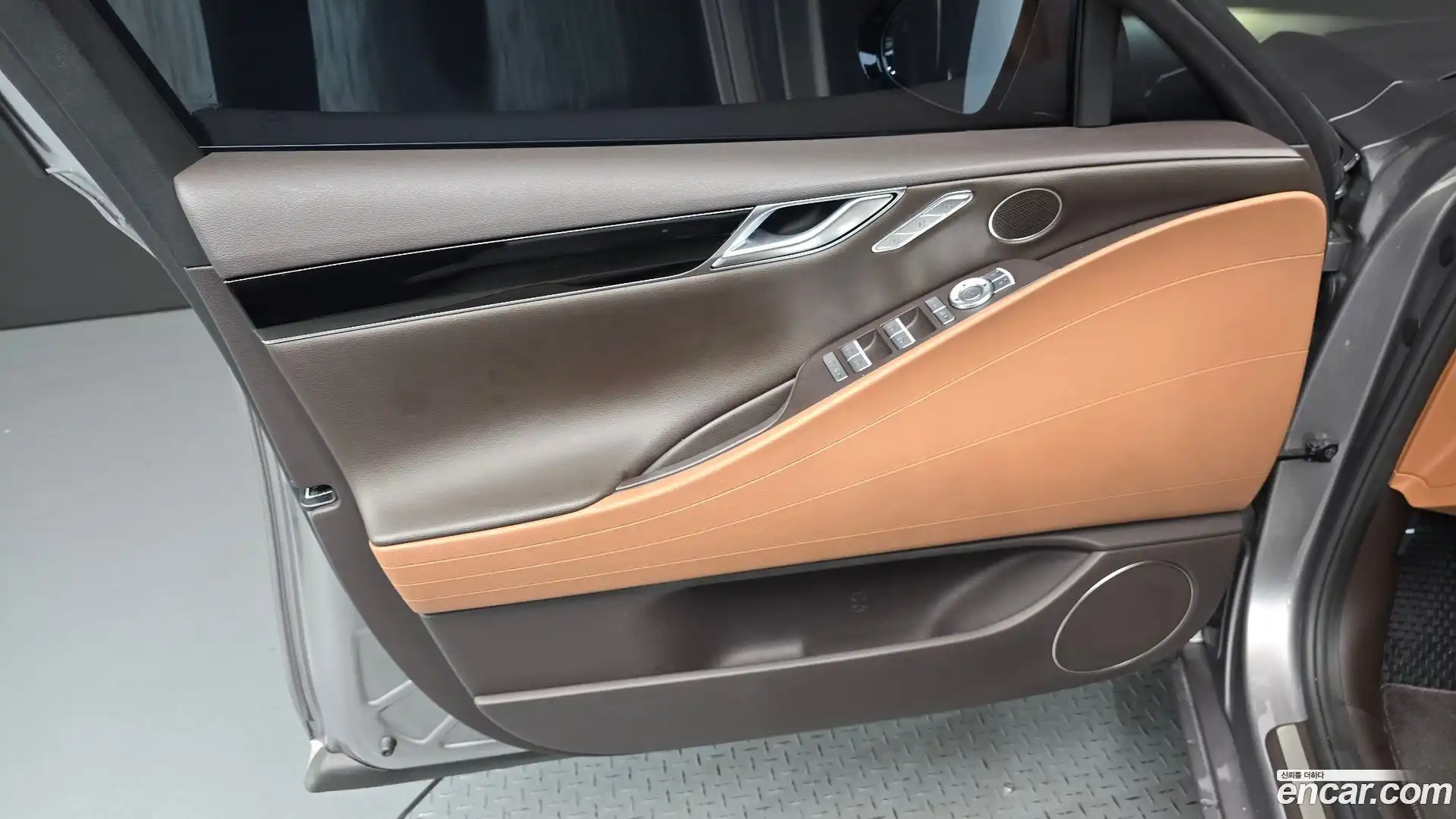 G80 Genesis 2022.4-INNER-034