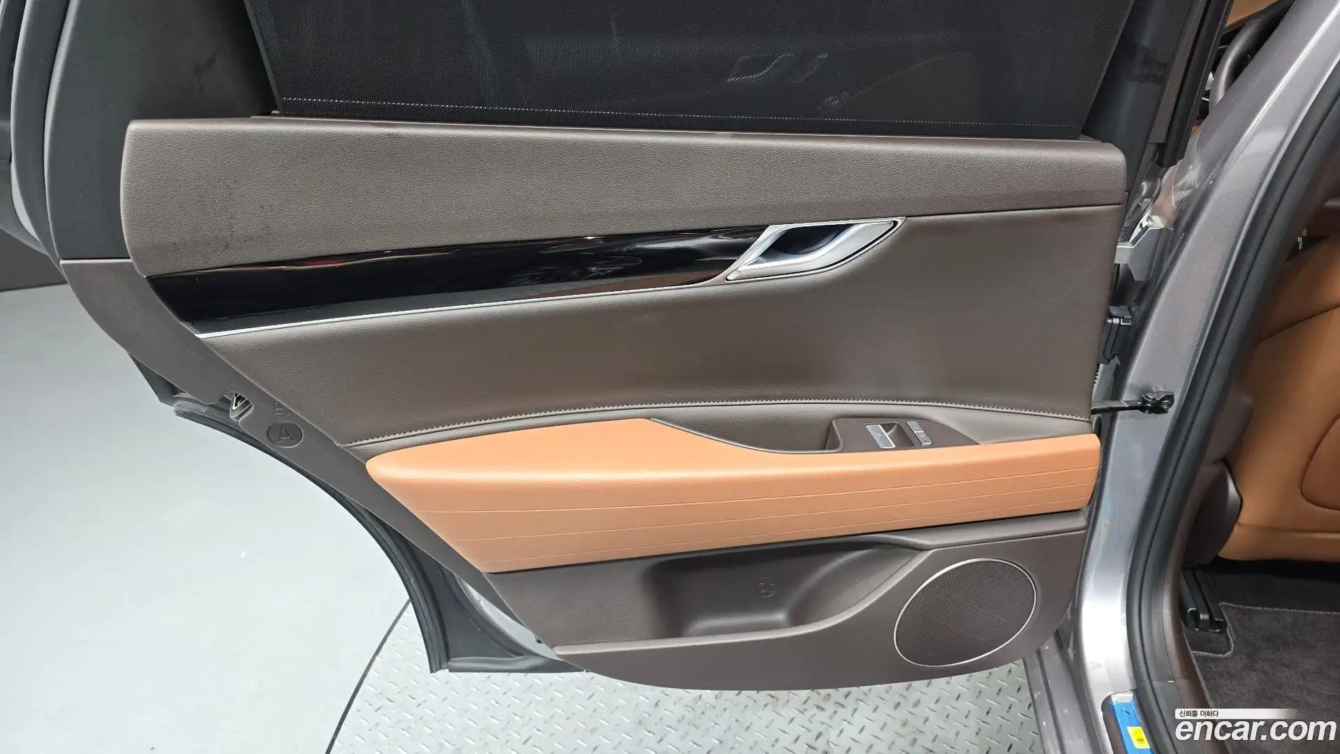 G80 Genesis 2022.4-INNER-035