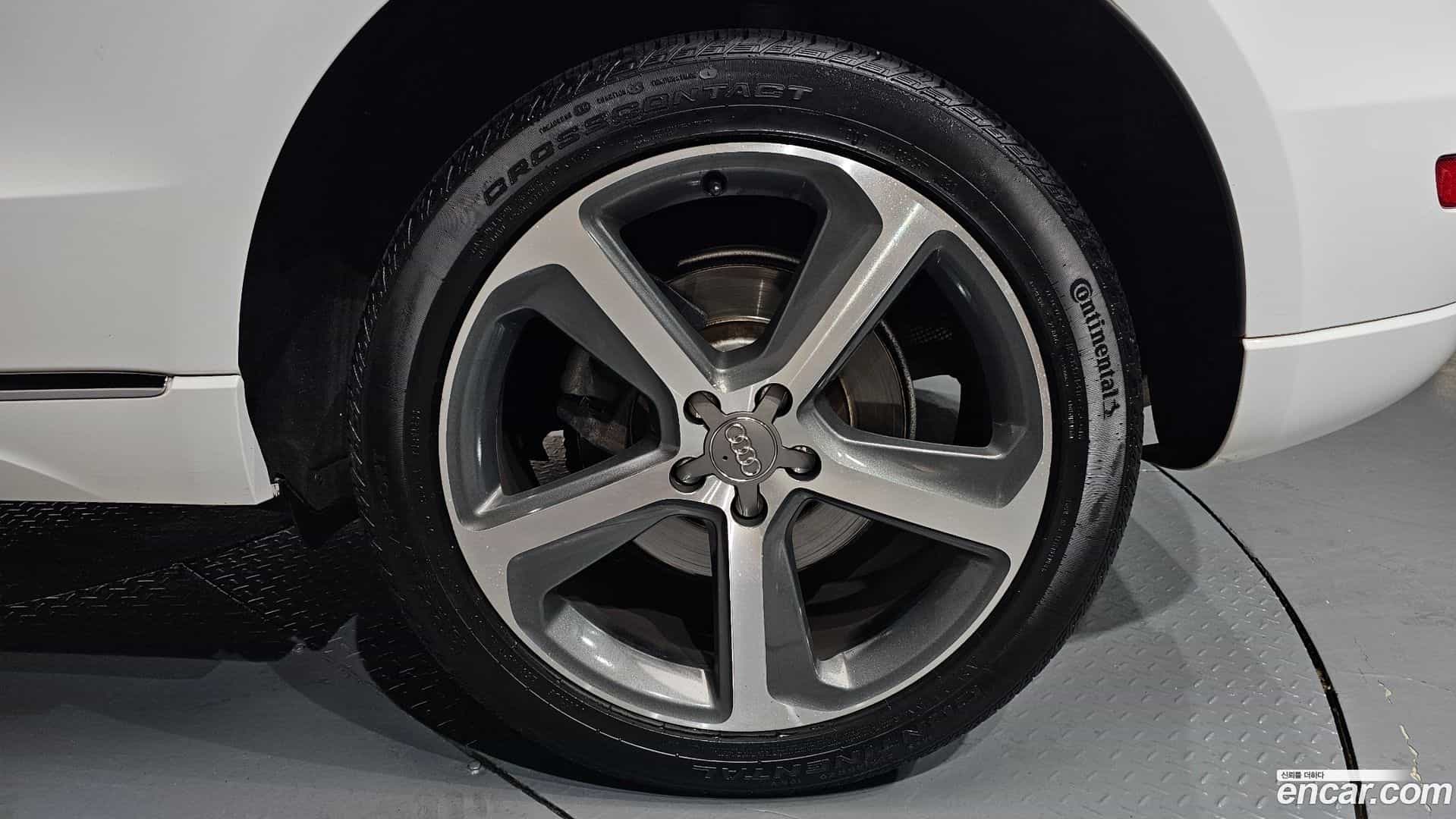 Q5 Audi 2015.0-OUTER-031