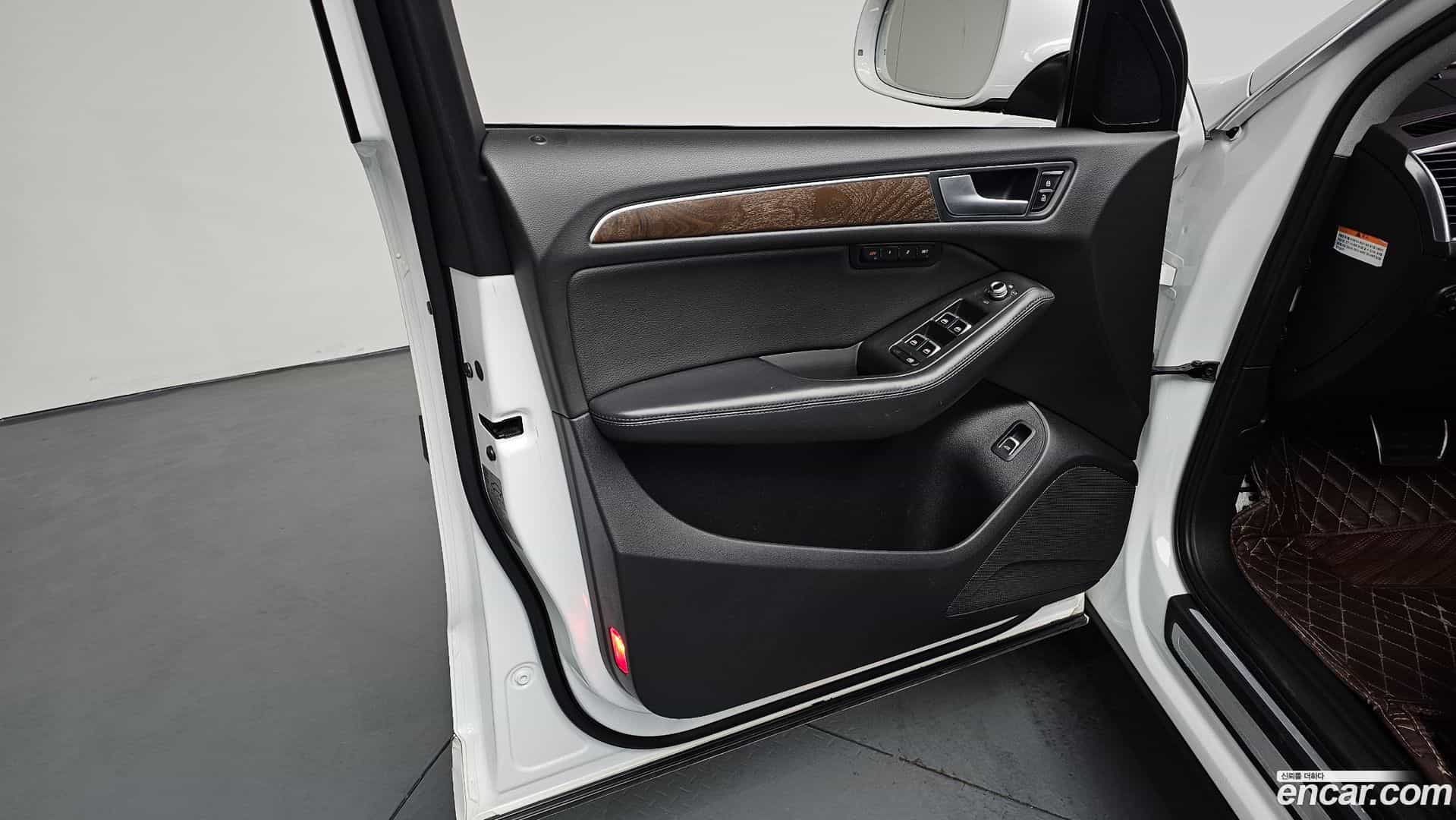 Q5 Audi 2015.0-INNER-034