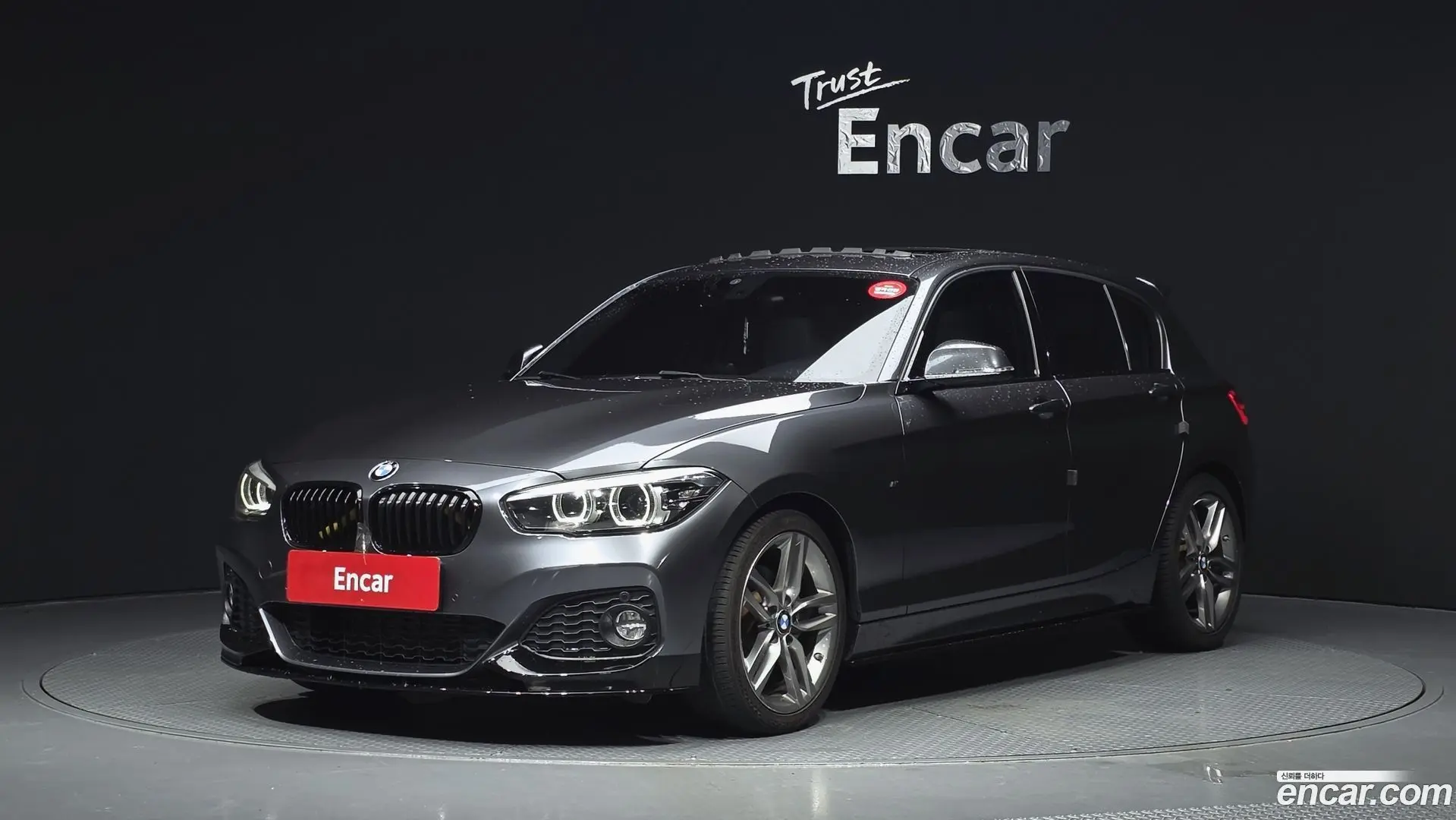 Main__Slider__Photo:1-Series BMW 2018.0-0