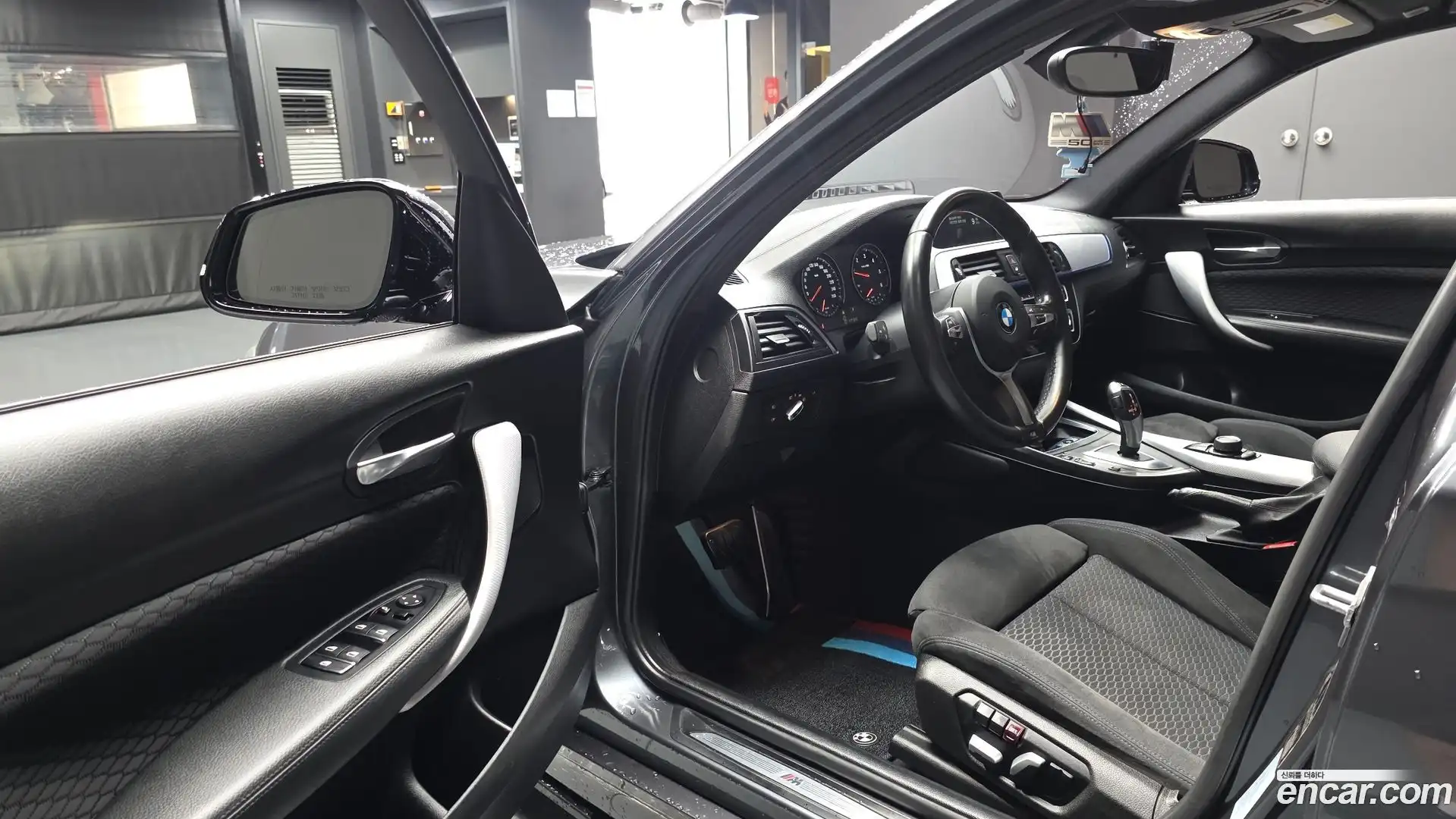 1-Series BMW 2018.0-INNER-010