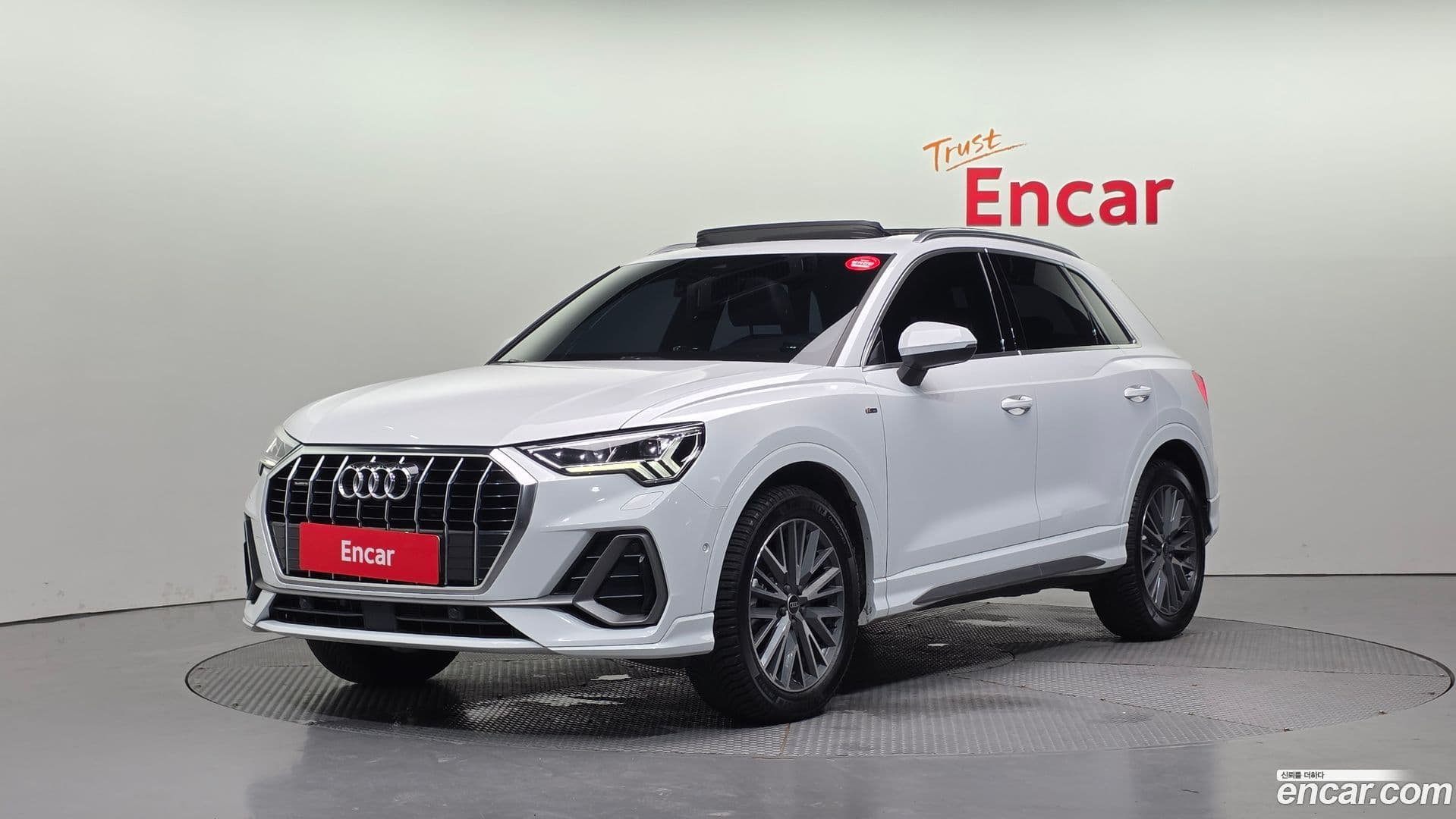 Main__Slider__Photo:Q3 Audi 2022.8-0