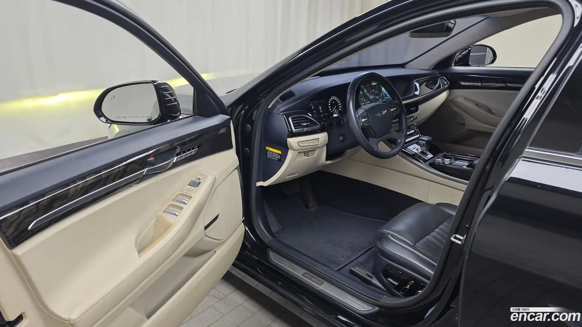 EQ900 Genesis 2016.10-INNER-010