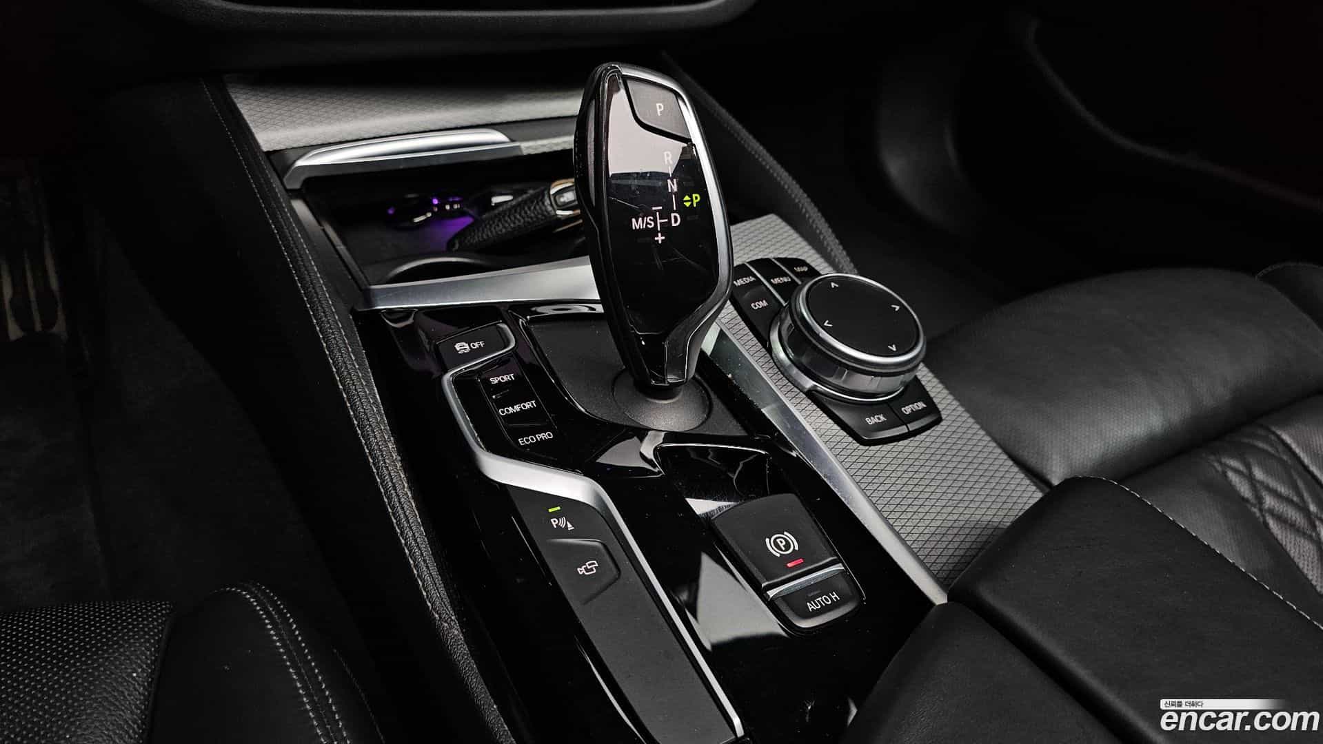 5-Series BMW 2019.6-INNER-009