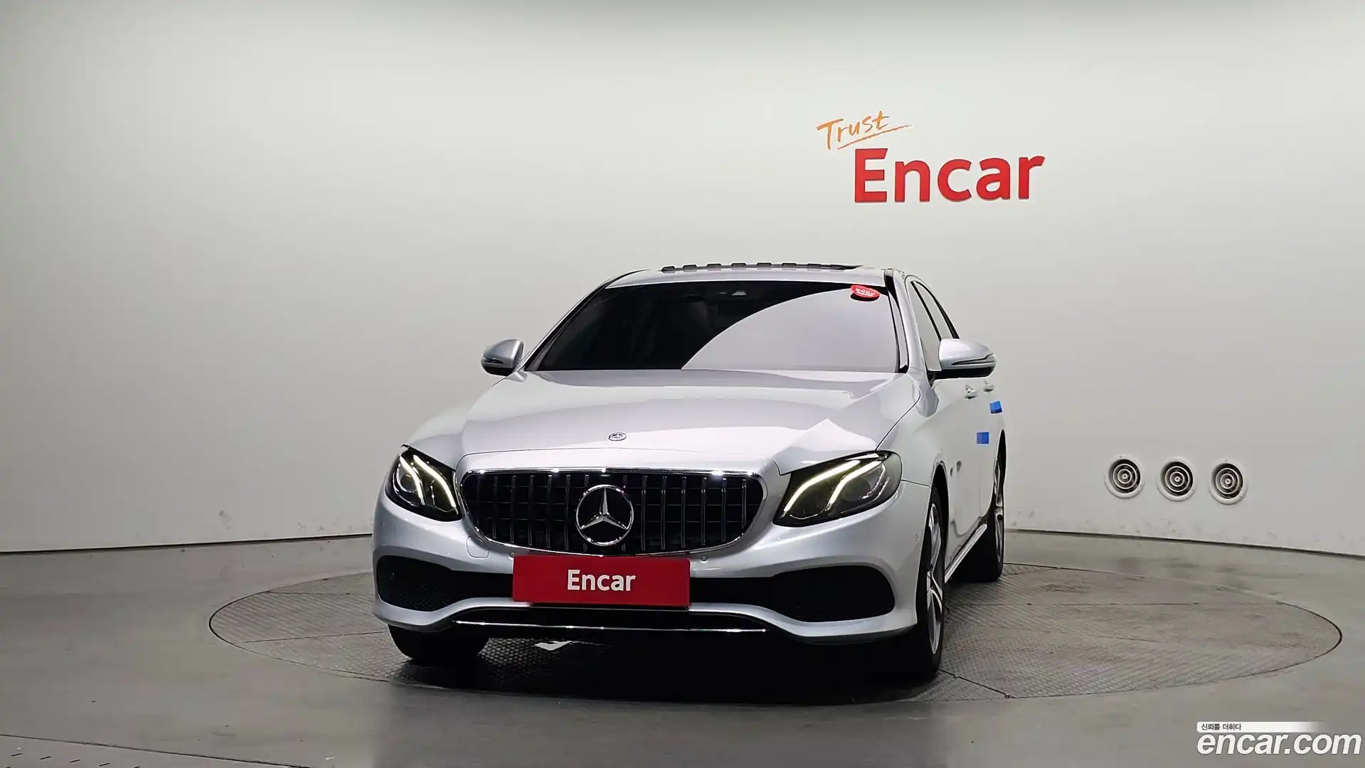 E-Class Mercedes-Benz 2018.10-OUTER-003