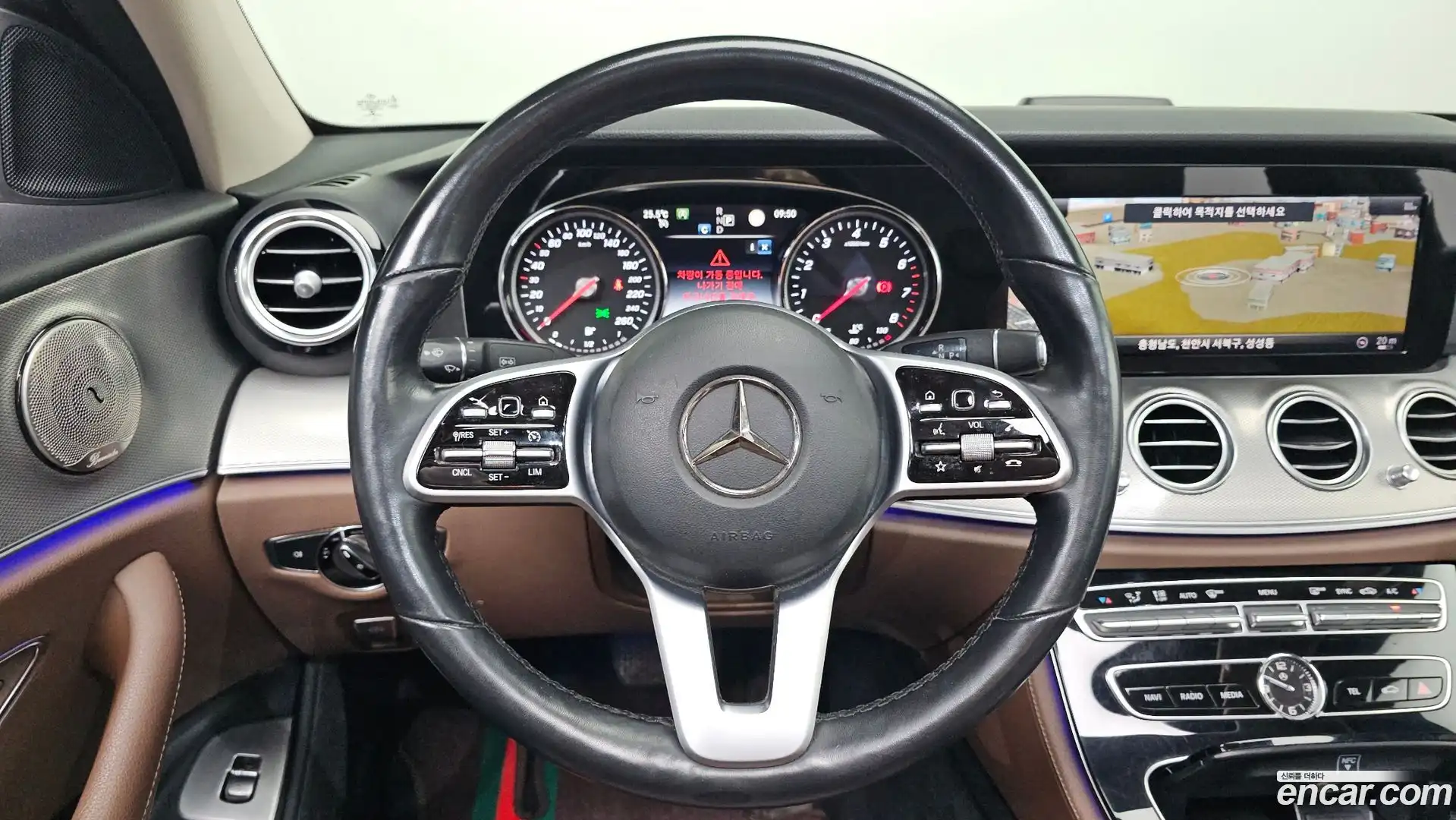 E-Class Mercedes-Benz 2018.10-OPTION-018