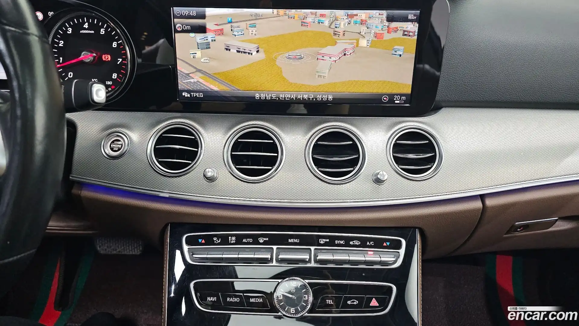 E-Class Mercedes-Benz 2018.10-OPTION-019