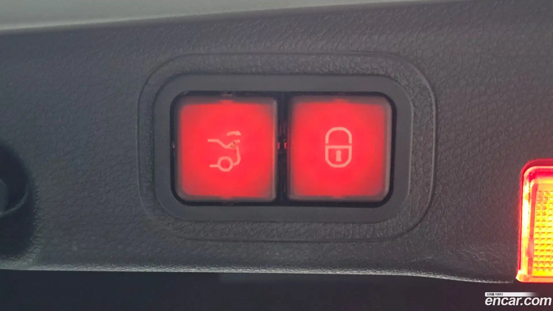 E-Class Mercedes-Benz 2018.10-OPTION-024