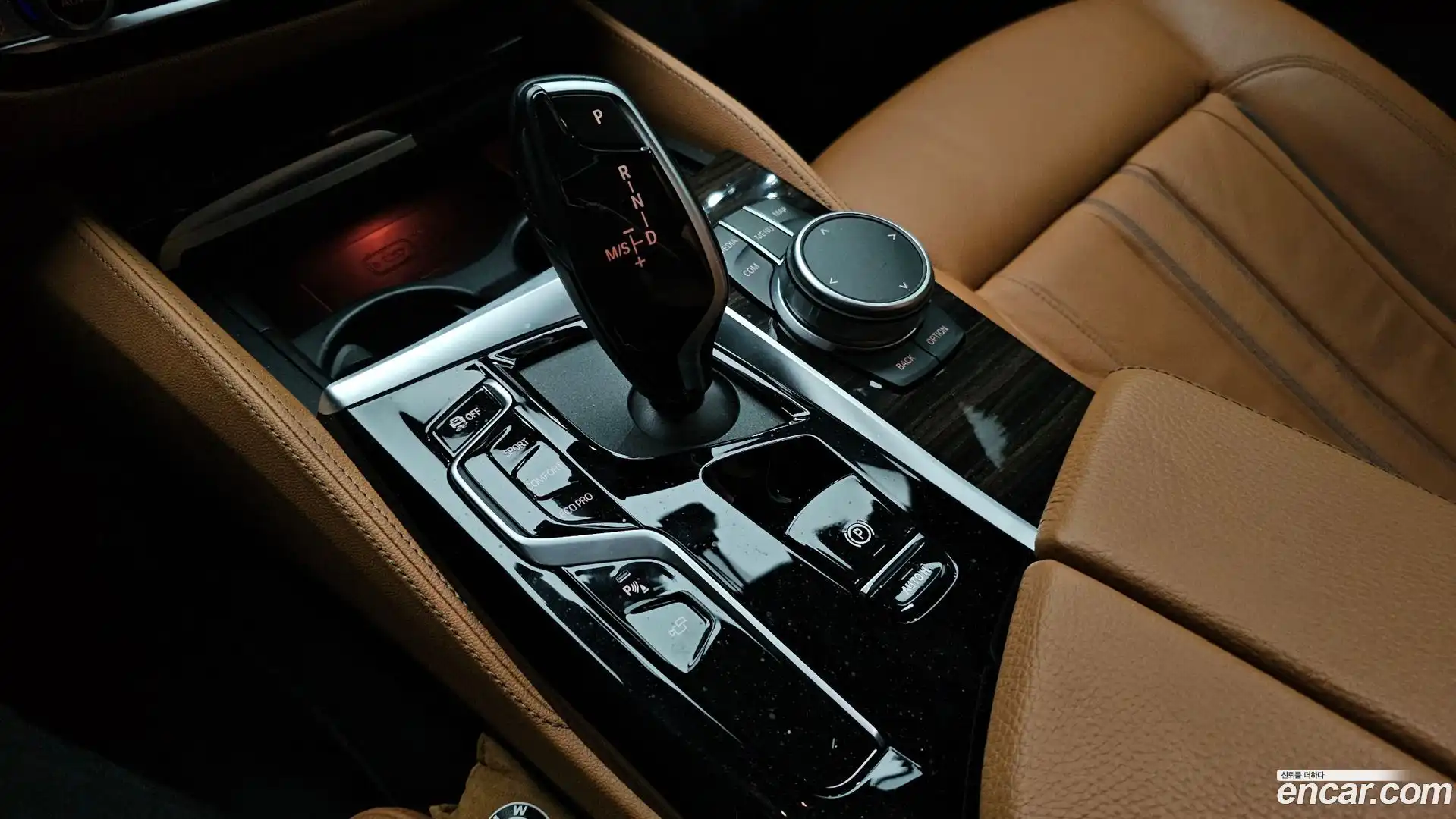5-Series BMW 2021.4-INNER-009