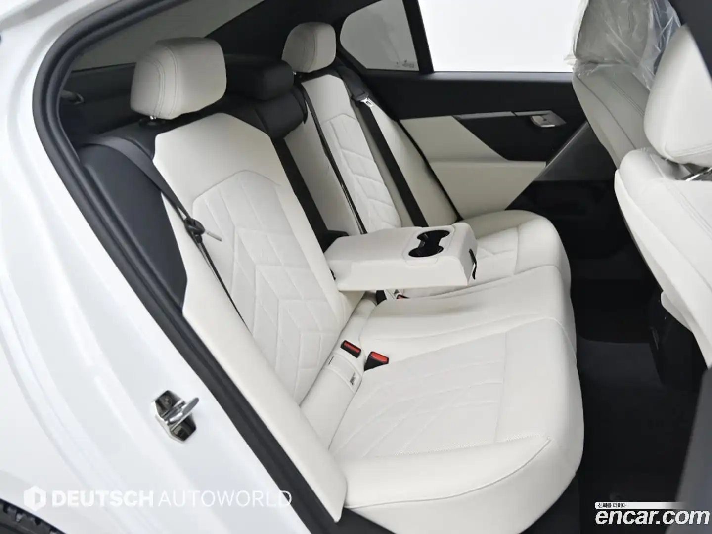5-Series BMW 2025.4-OPTION-016