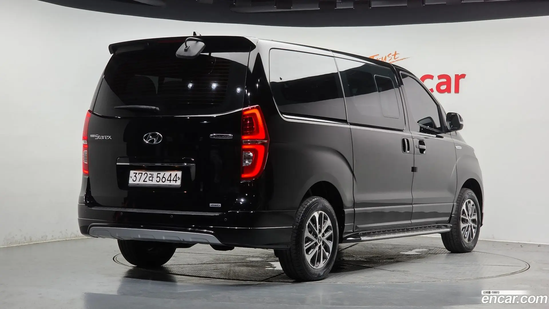 Main__Slider__Photo:Starex Hyundai 2019.0-1