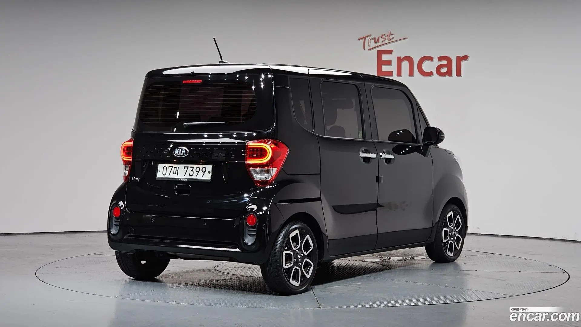 Main__Slider__Photo:RAY Kia 2019.4-1