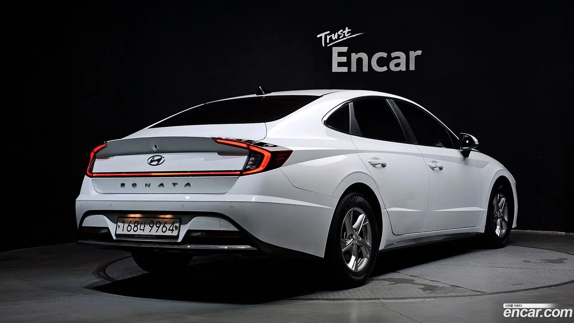 Main__Slider__Photo:Sonata Hyundai 2019.4-1