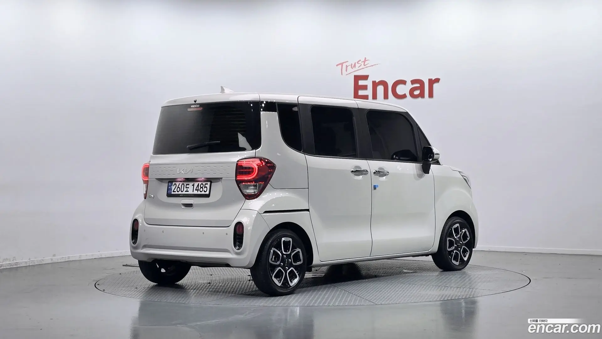 Main__Slider__Photo:RAY Kia 2022.1-1