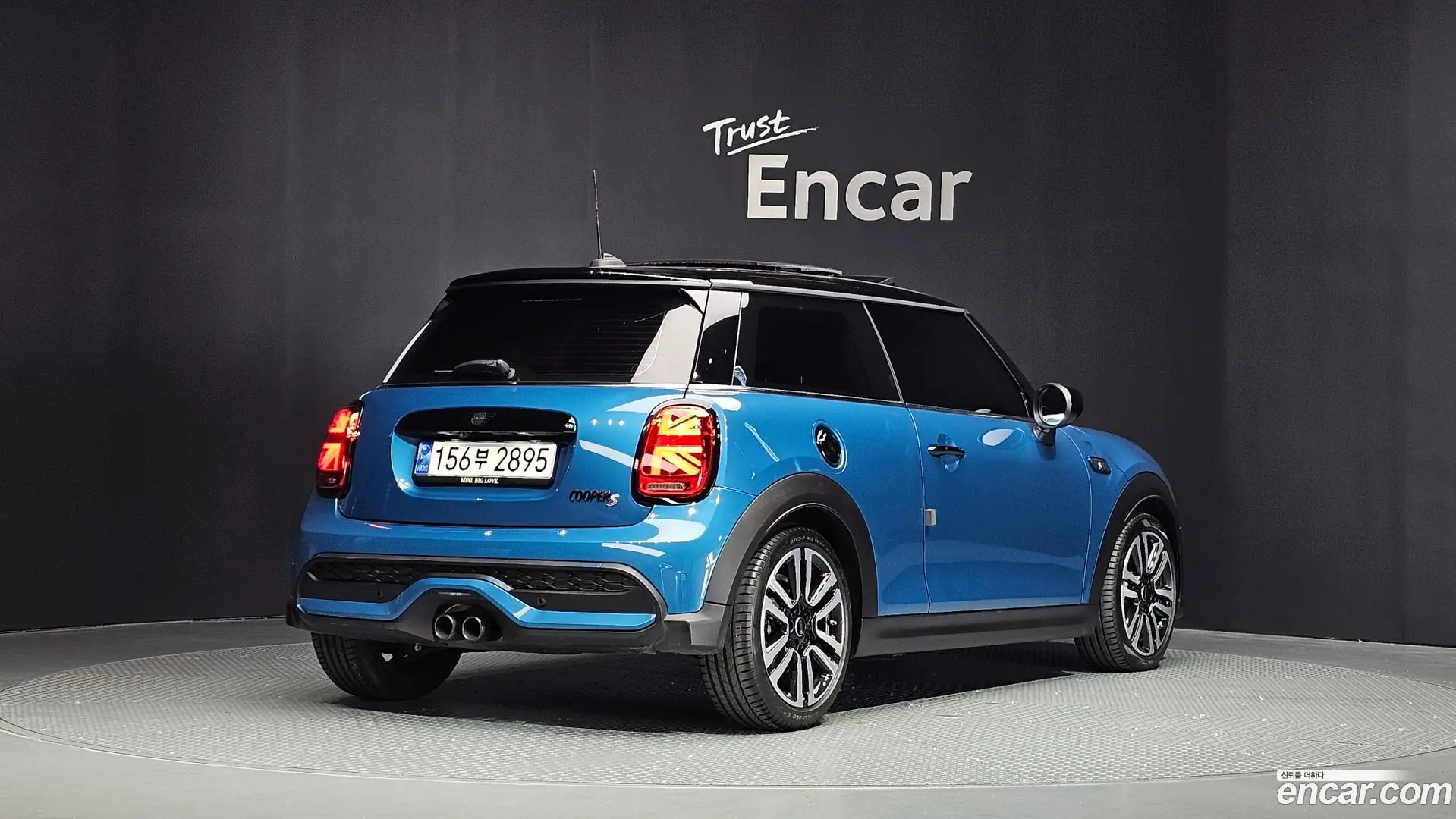 Main__Slider__Photo:Cooper Mini 2023.7-1