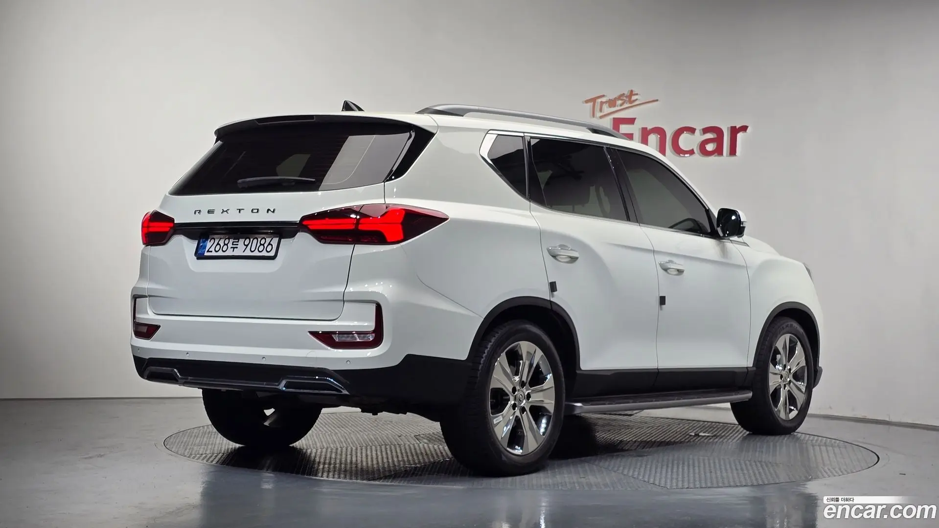 Main__Slider__Photo:Rexton KG Mobility 2021.0-1