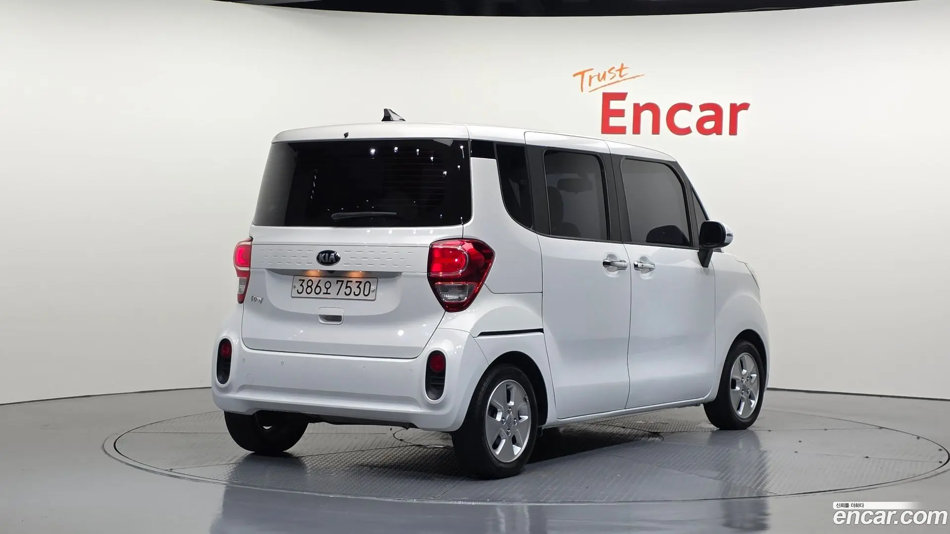 Main__Slider__Photo:RAY Kia 2021.4-1