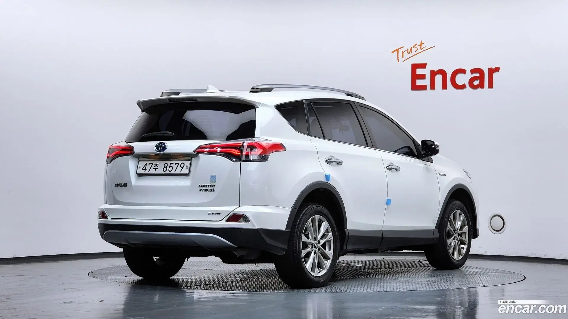 Main__Slider__Photo:RAV4 Toyota 2018.0-1