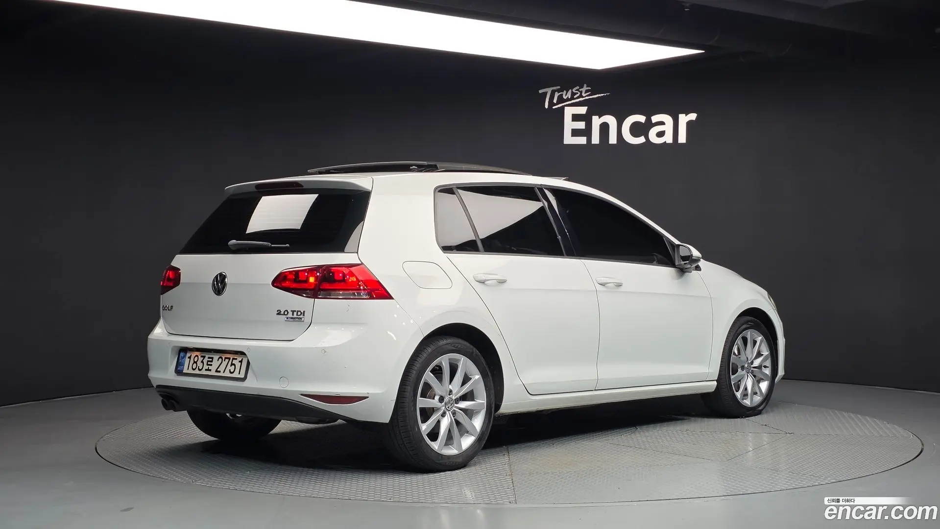 Main__Slider__Photo:Golf Volkswagen 2016.0-1