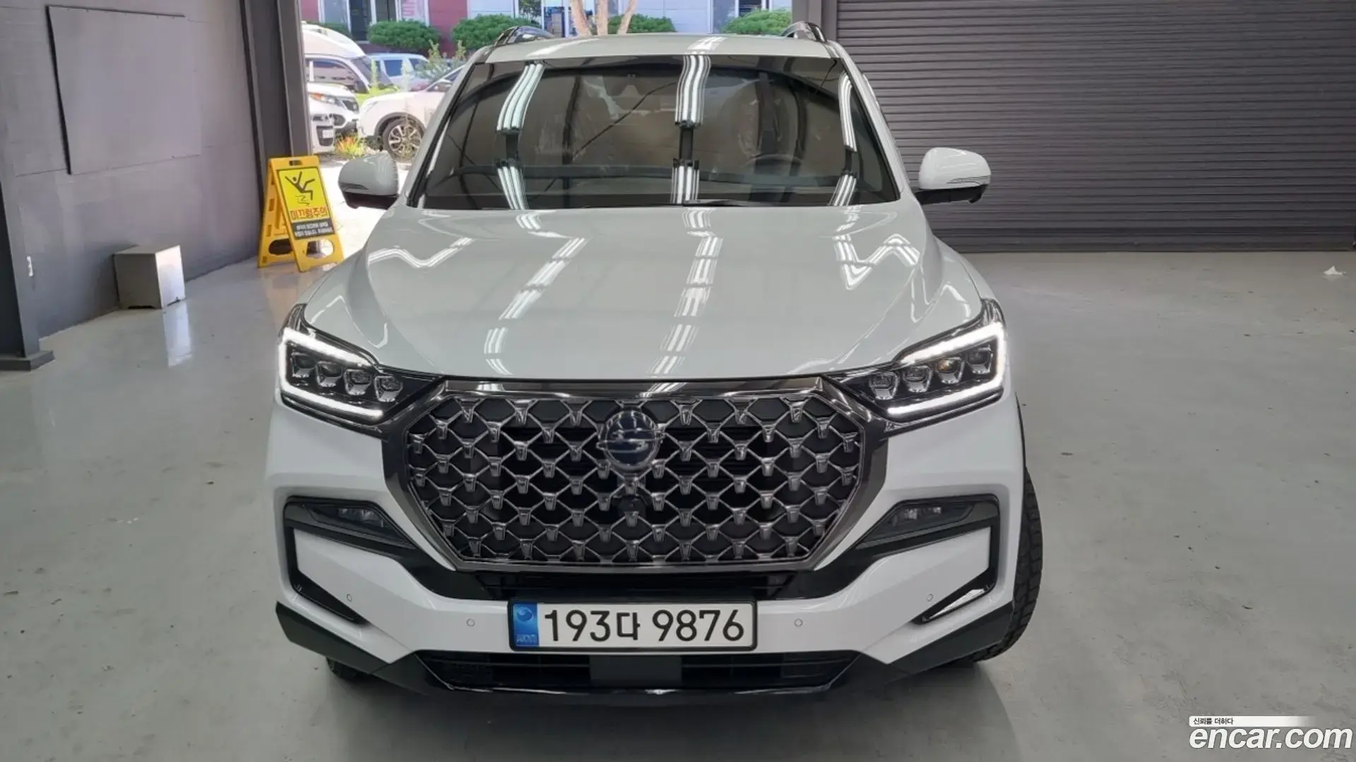 Main__Slider__Photo:Rexton KG Mobility 2023.2-1
