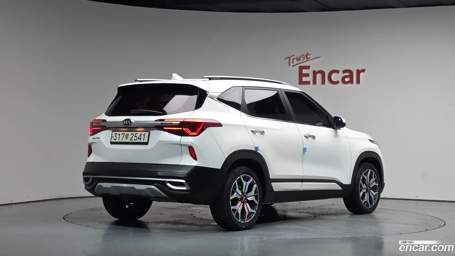 Main__Slider__Photo:Seltos Kia 2021.2-1