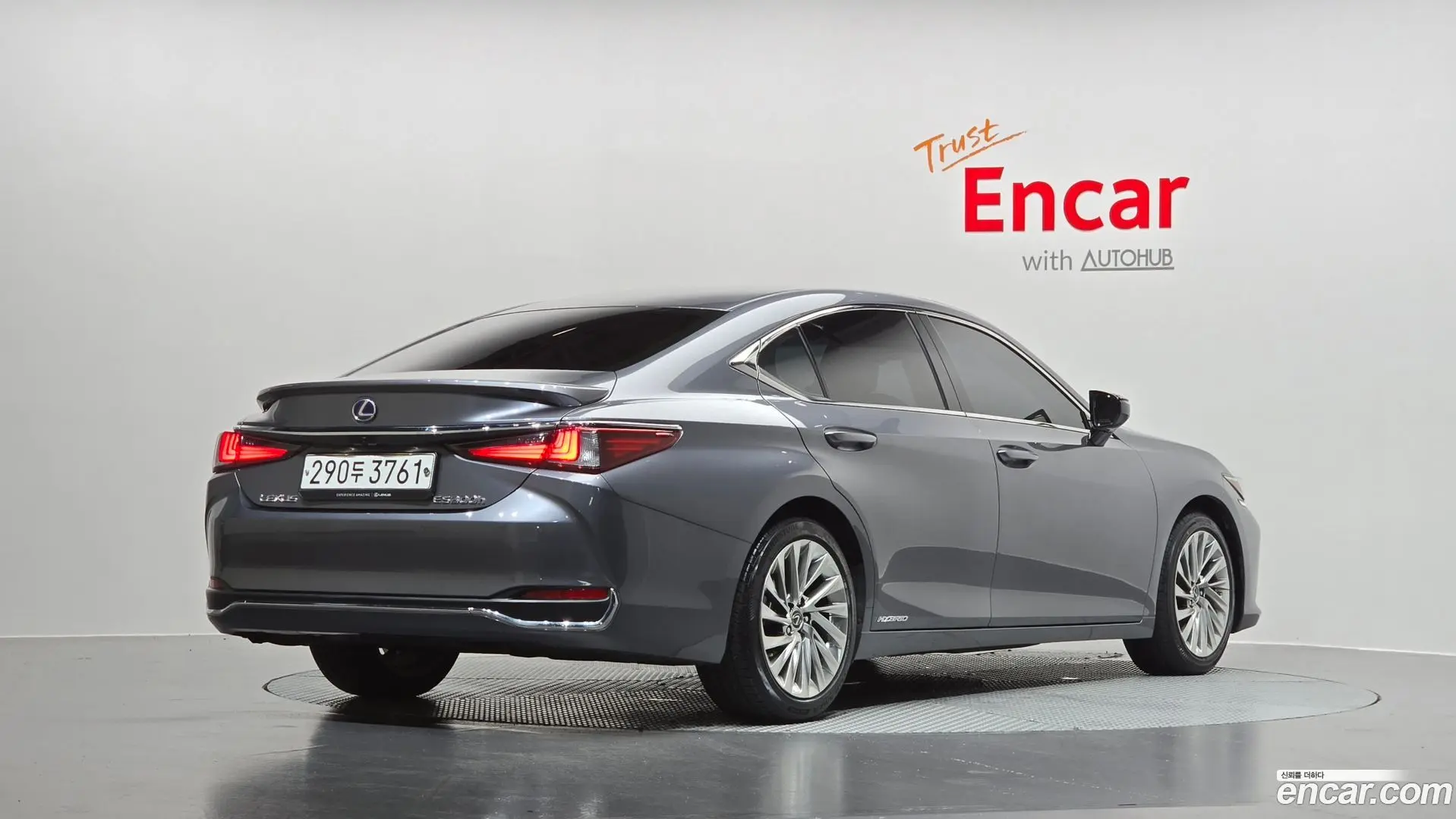 Main__Slider__Photo:ES Lexus 2019.11-1