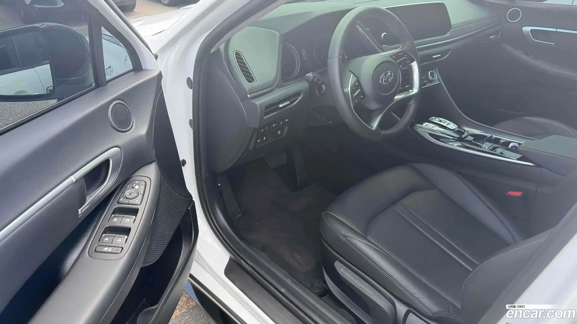 Main__Slider__Photo:Sonata Hyundai 2022.4-1