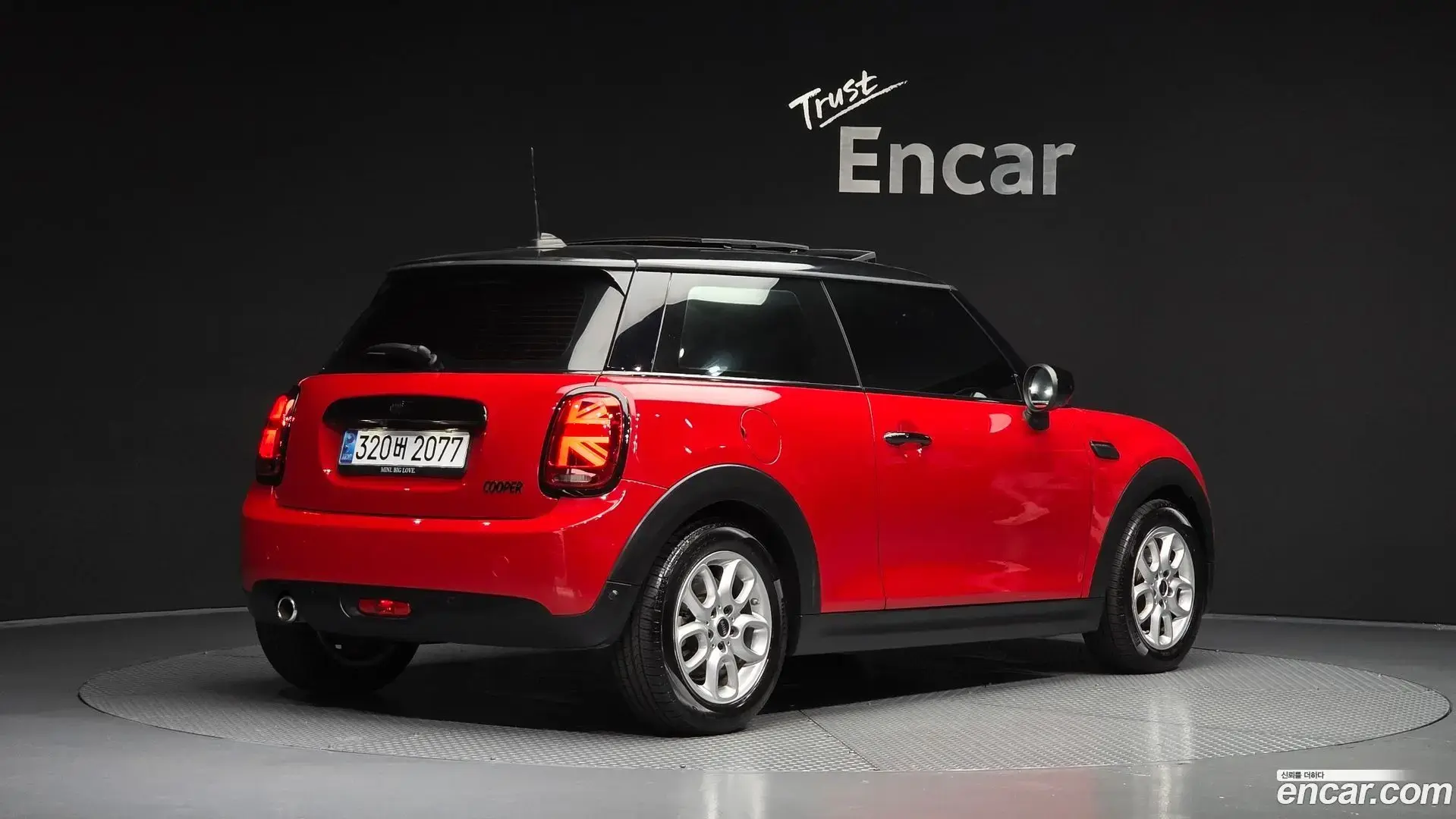 Main__Slider__Photo:Cooper Mini 2021.6-1