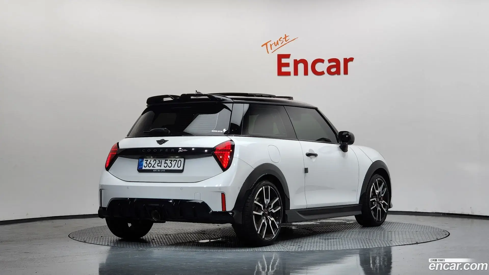 Main__Slider__Photo:Cooper Mini 2025.9-1
