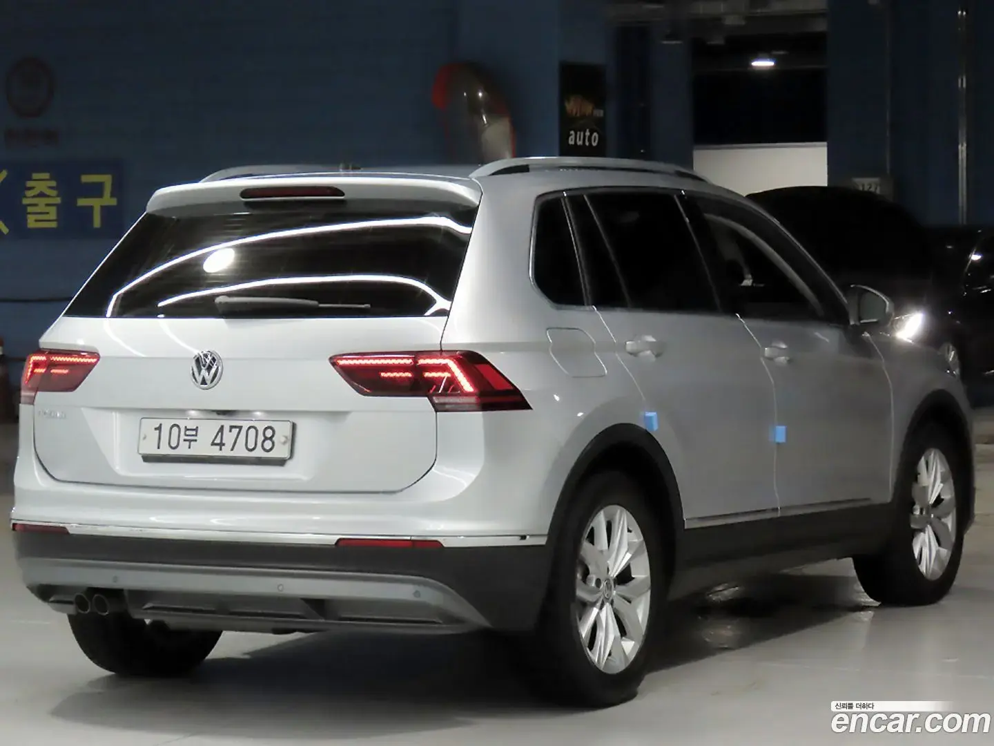 Main__Slider__Photo:Tiguan Volkswagen 2018.6-1