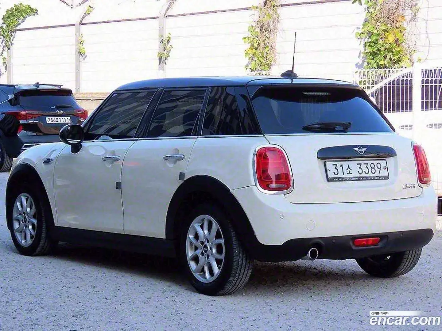 Main__Slider__Photo:Cooper Mini 2019.7-1