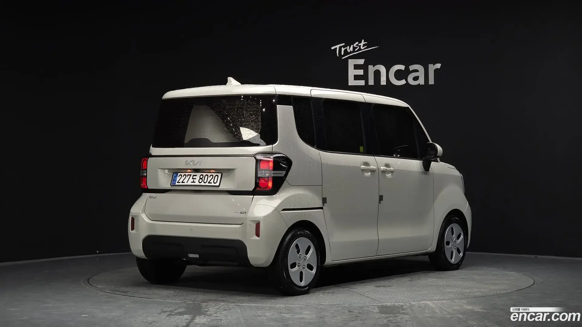 Main__Slider__Photo:RAY Kia 2024.2-1