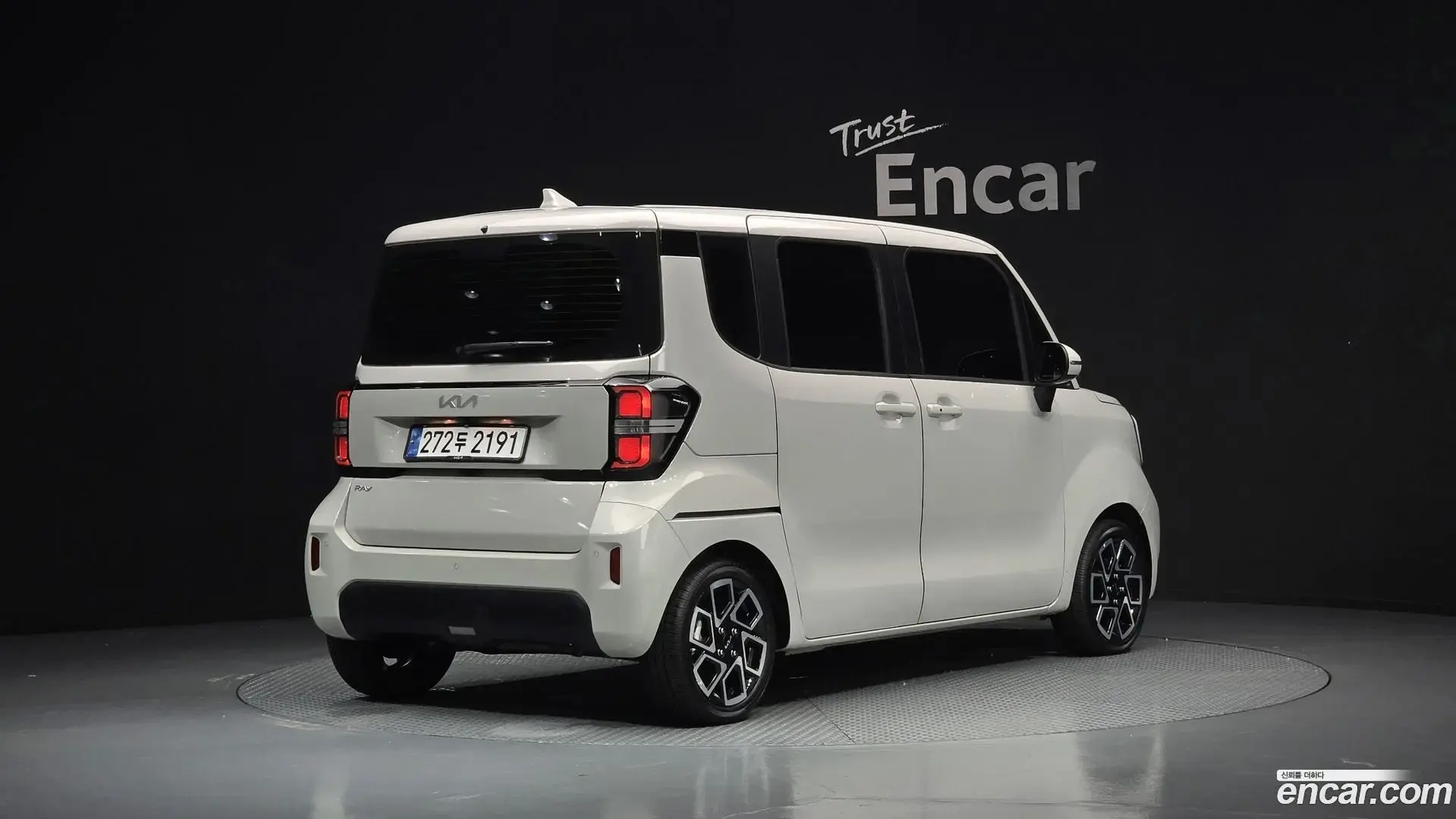 Main__Slider__Photo:RAY Kia 2024.10-1